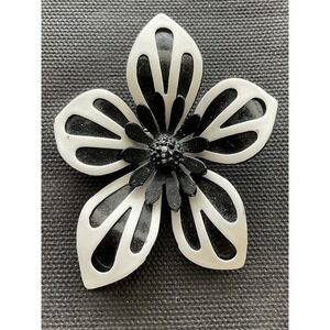 vintage black and white enamel flower brooch Flower Power Mid Century Estate